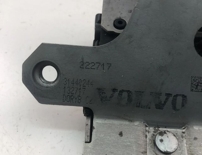 VOLVO XC60 1 generation (2008-2017) Замок крышки багажника 31440244 27872358