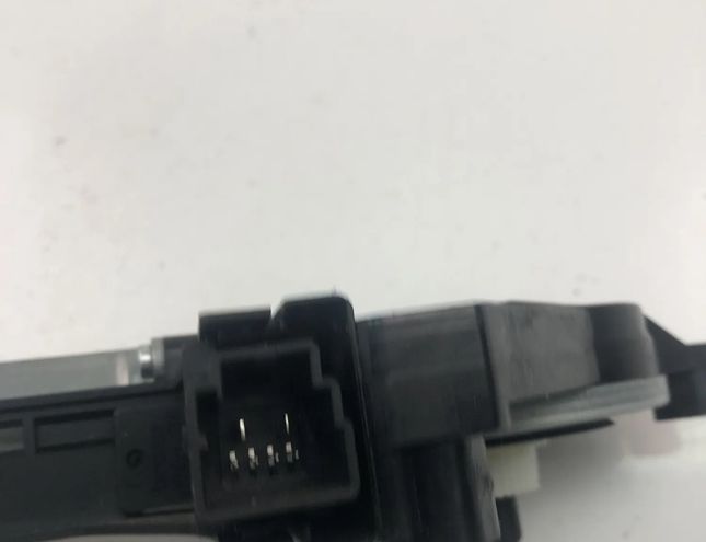 VOLVO XC60 1 generation (2008-2017) Priekšējo kreiso durvju logu pacēlāja motorīts 966268103 27903674