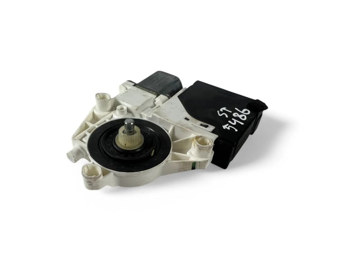 VOLKSWAGEN Golf 5 generation (2003-2009) Priekšējo labo durvju logu pacelšanas motorīts 0130822229 28909519