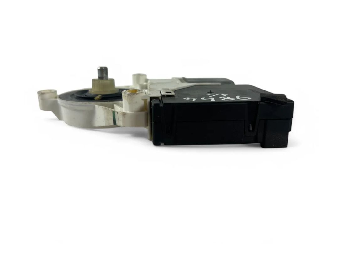 VOLKSWAGEN Golf 5 generation (2003-2009) Priekšējo labo durvju logu pacelšanas motorīts 0130822229 28909519