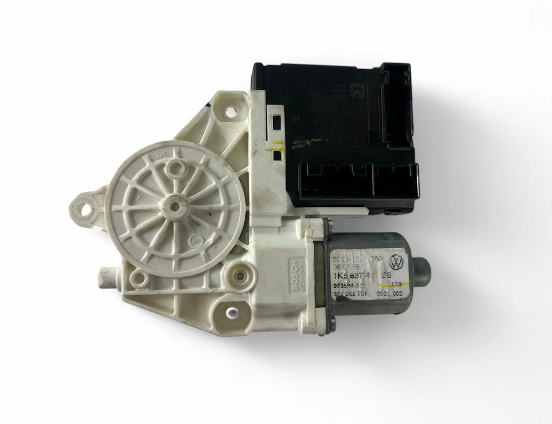 VOLKSWAGEN Golf 5 generation (2003-2009) Priekšējo labo durvju logu pacelšanas motorīts 0130822229 28909519