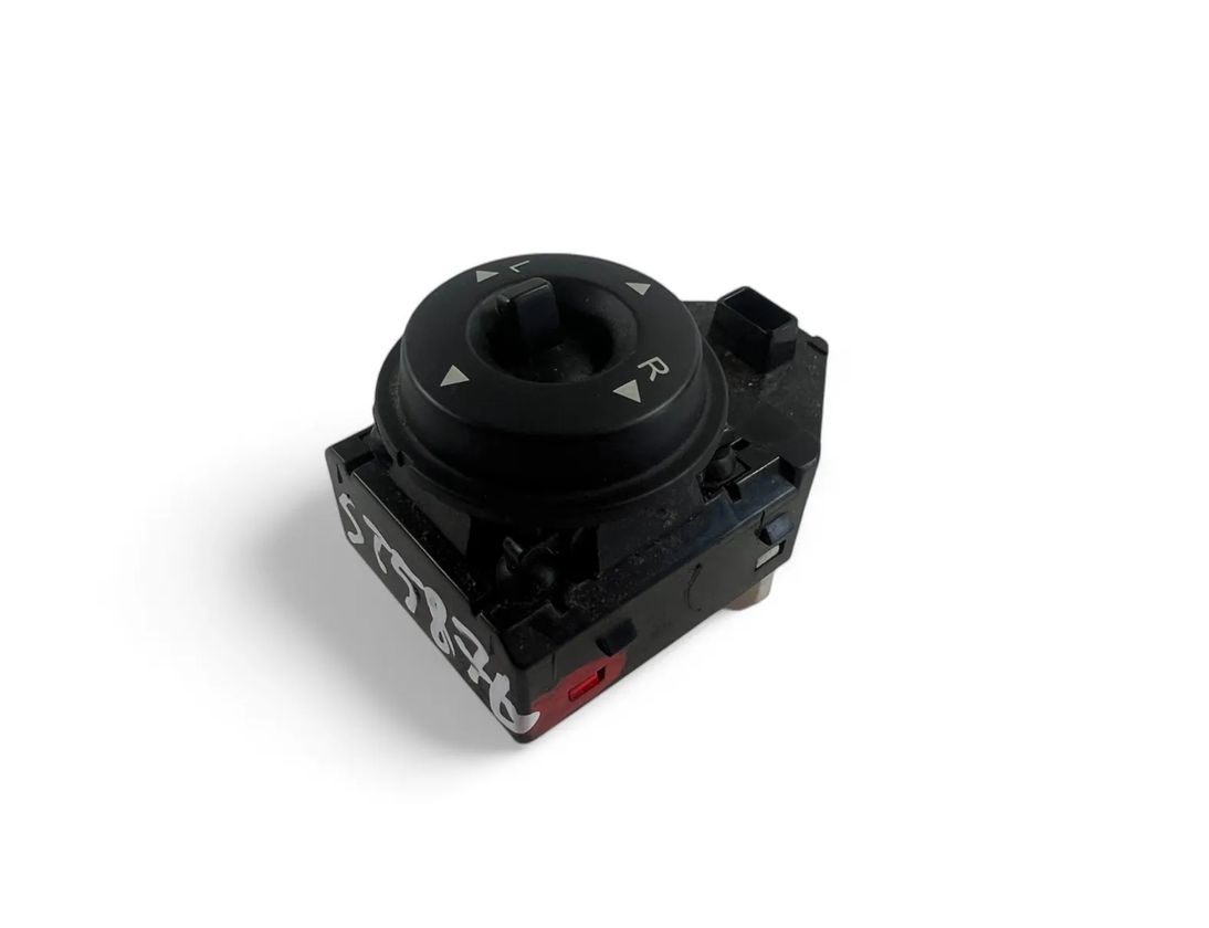 KIA Cee'd 1 generation (2007-2012) Spoguļa regulēšanas slēdzis 935601H000 29010486