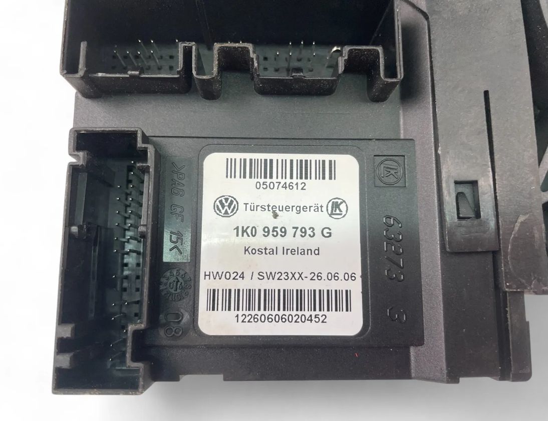 VOLKSWAGEN Touran 1 generation (2003-2015) Front Right Door Window Control Motor 1T0959701B 30287771