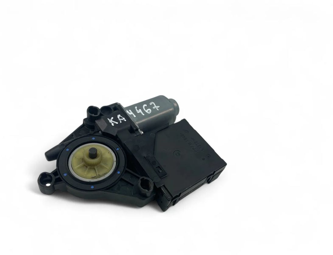 VOLKSWAGEN Caddy 3 generation (2004-2015) Маторчик стеклоподъемника передней правой двери 1T0959701 30494279