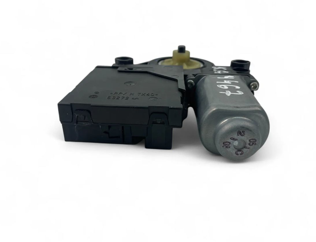 VOLKSWAGEN Caddy 3 generation (2004-2015) Маторчик стеклоподъемника передней правой двери 1T0959701 30494279