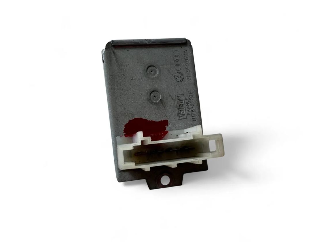 VOLKSWAGEN Caddy 2 generation (1995-2004) РЕОСТАТ ВЕНТИЛЯТОРА ПЕЧКИ 701959263A 32055420