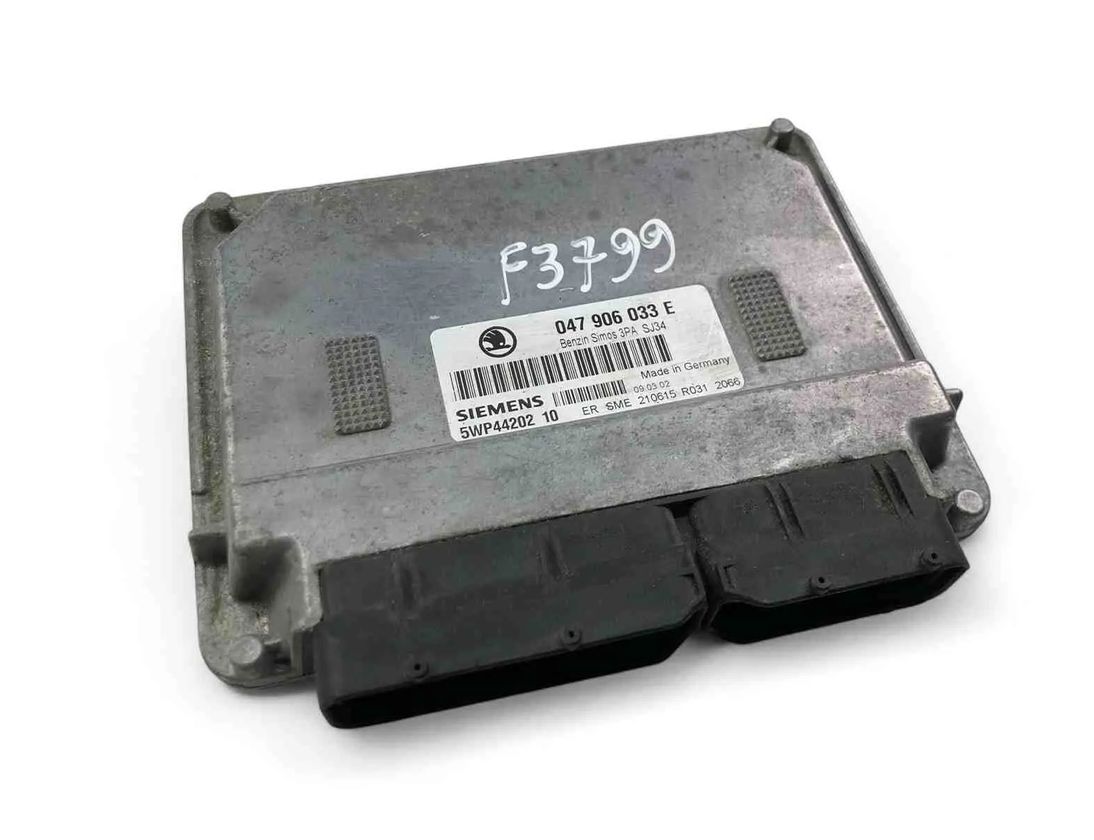 SKODA Fabia 1 generation  (2004-2007) Engine Control Unit ECU 047906033E 32588476