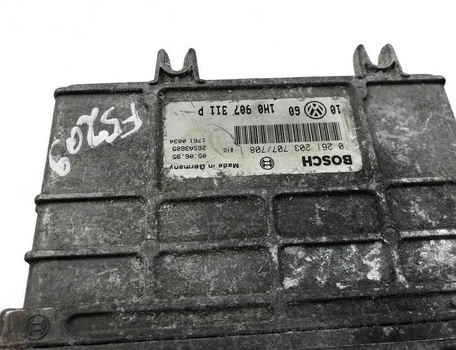 VOLKSWAGEN Golf 3 generation (1991-1998) Блок управления двигателем 0261203707,1H0907311P 32600490