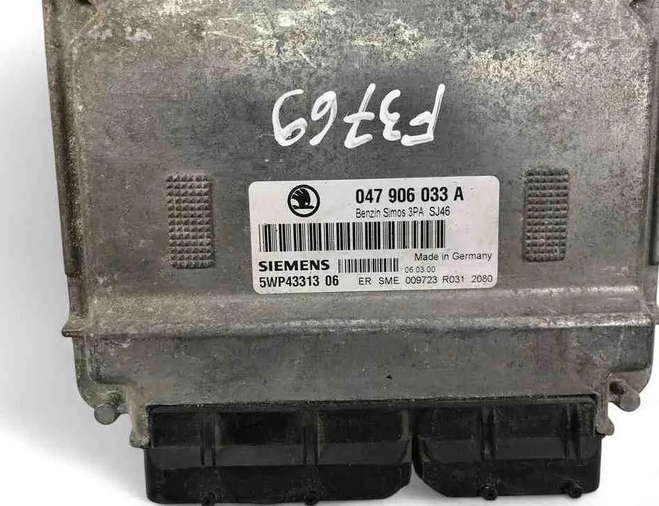 SKODA Fabia 1 generation  (2004-2007) Блок управления двигателем 047906033A 32709633