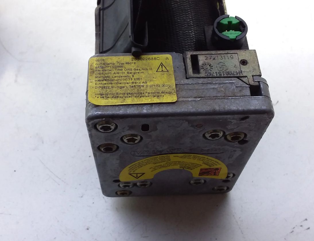 MERCEDES-BENZ C-Class W203/S203/CL203 (2000-2008) Front Right Seatbelt 233022688C,00064577,2018680222 20299161