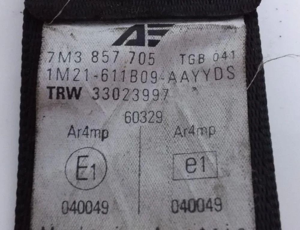 SEAT Alhambra 1 generation (1996-2010) Ремень безопасности передний левый 33023997 20368459