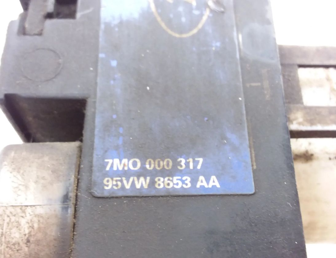 FORD Galaxy 1 generation (1995-2006) Coolant fan relay 7M0000317 20576751