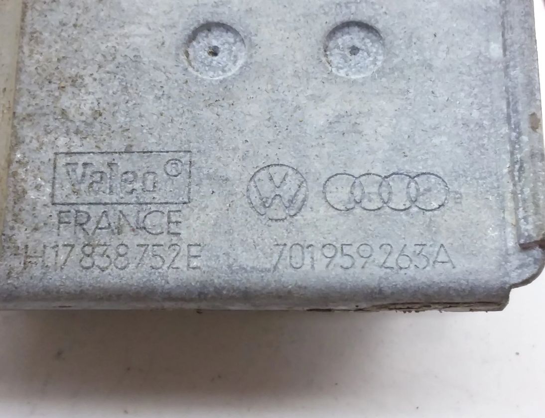 VOLKSWAGEN Polo 3 generation (1994-2002) РЕОСТАТ ВЕНТИЛЯТОРА ПЕЧКИ 701959263A,H17838752E 20585752