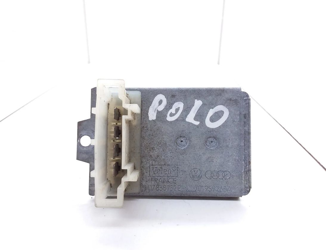 VOLKSWAGEN Polo 3 generation (1994-2002) РЕОСТАТ ВЕНТИЛЯТОРА ПЕЧКИ 701959263A,H17838752E 20585752
