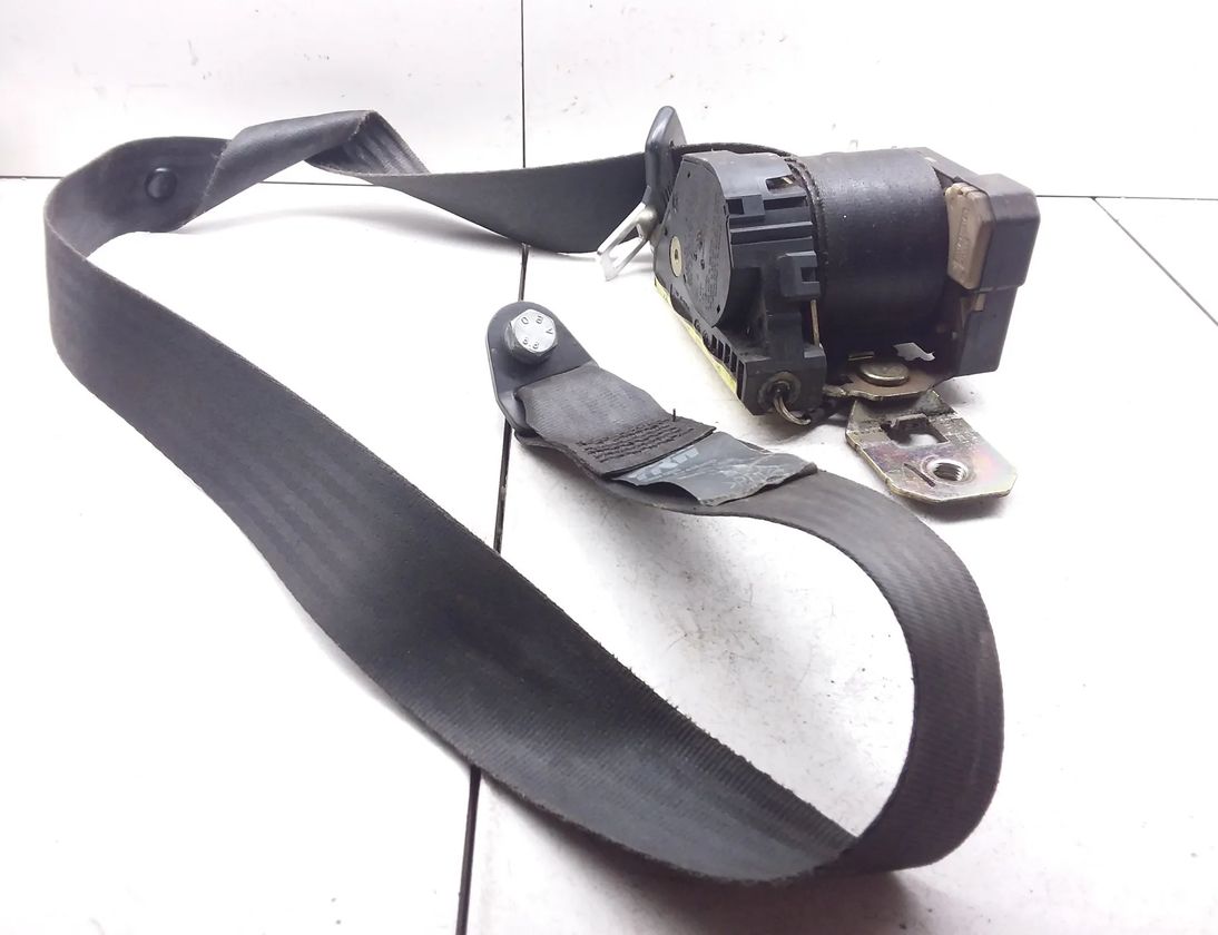 IVECO Daily 4 generation (2015-2024) Front Left Seatbelt 048007,33014052 22039299