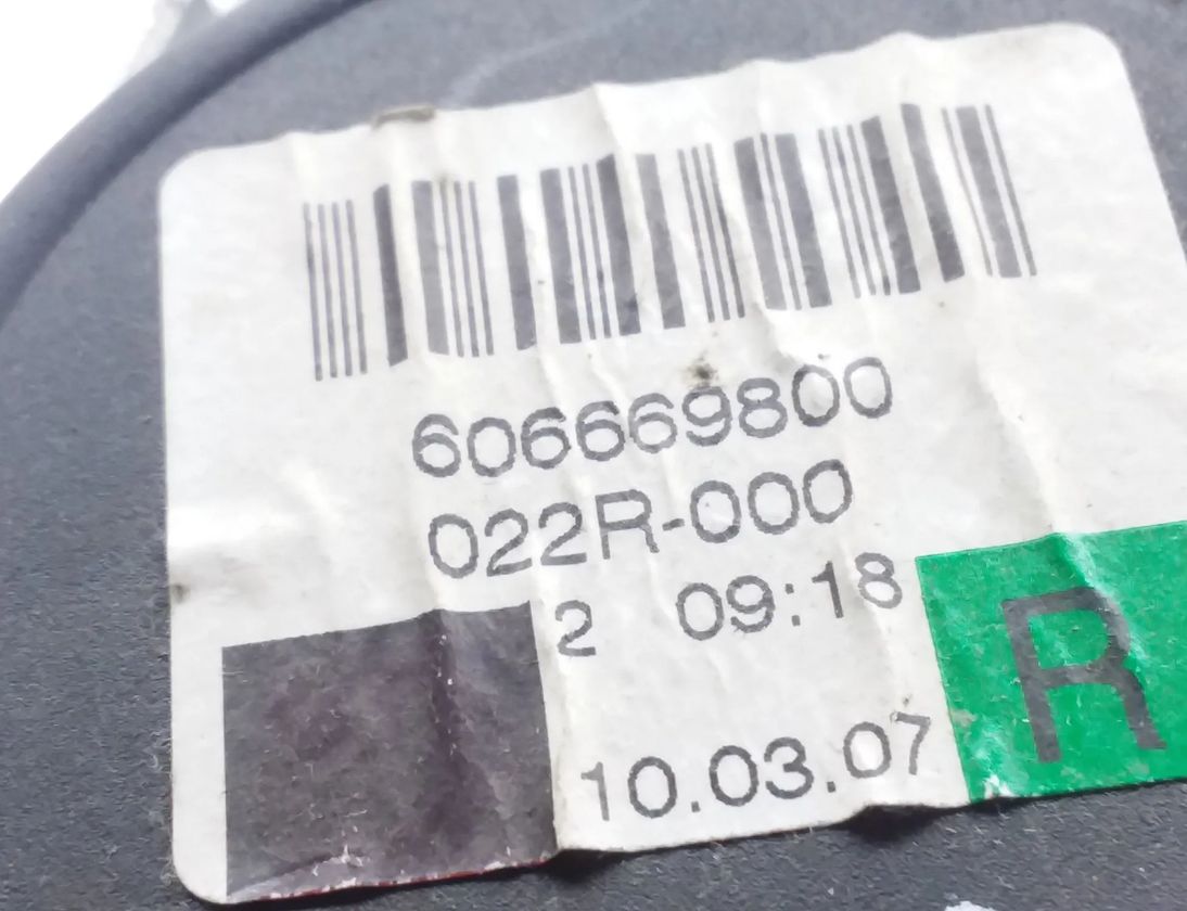 AUDI Q7 4L (2005-2015) Rear Right Seatbelt 606669800,4l0857806g 28339574