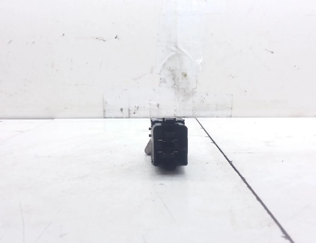 VOLKSWAGEN Golf 5 generation (2003-2009) Hazard button 1K0953509A 31426019