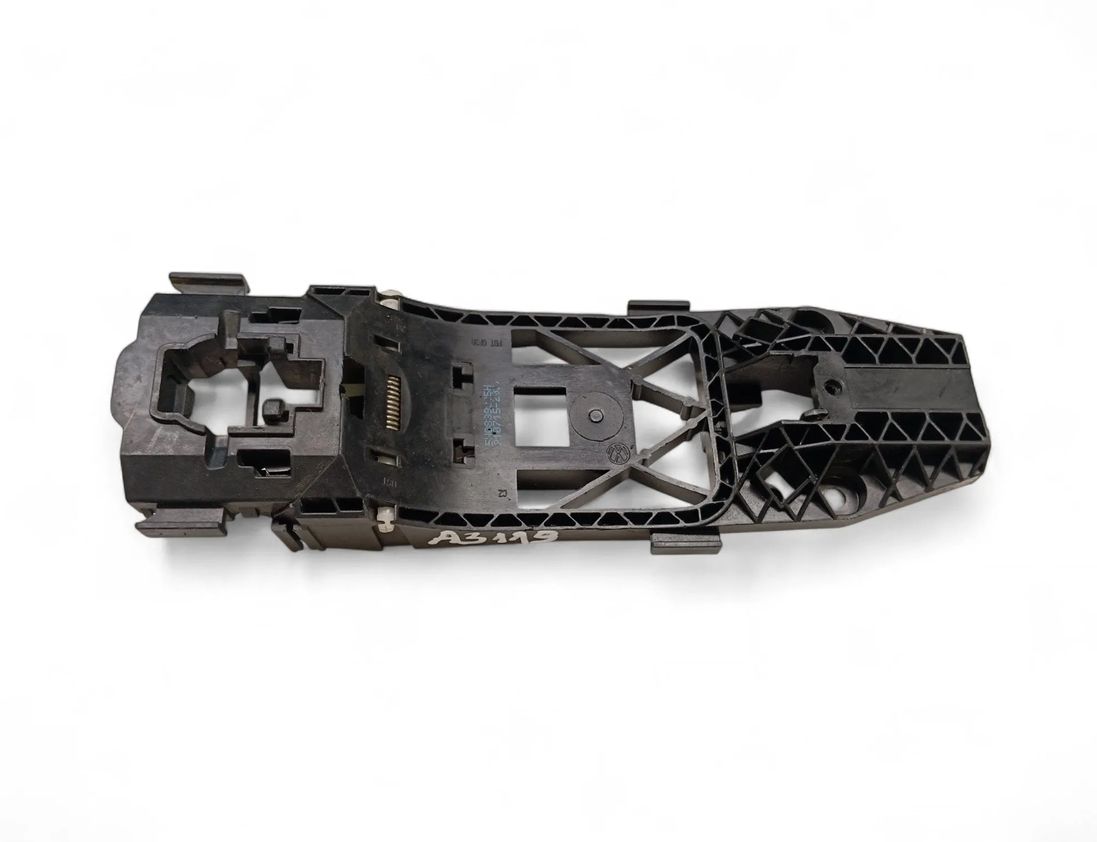 VOLKSWAGEN Golf 6 generation (2008-2015) Priekšējo kreiso durvju ārējais rokturis 5N0839885H 30074376