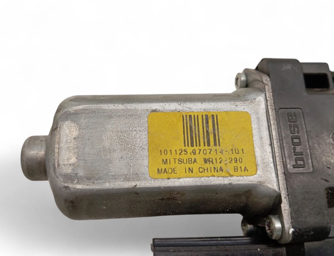 VOLVO S80 2 generation (2006-2020) Front Right Door Window Control Motor 970714-101 30188387