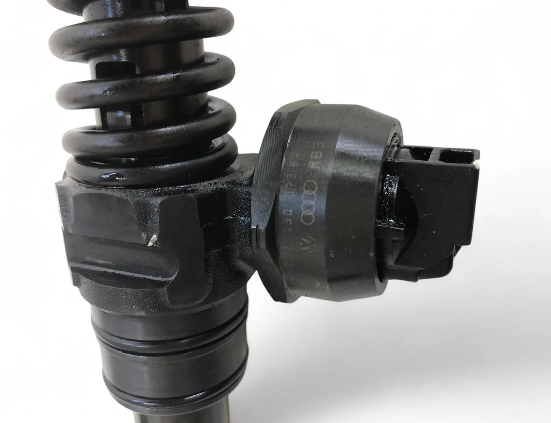 VOLKSWAGEN Passat B6 (2005-2010) Форсунка 038130073BQ 31951206
