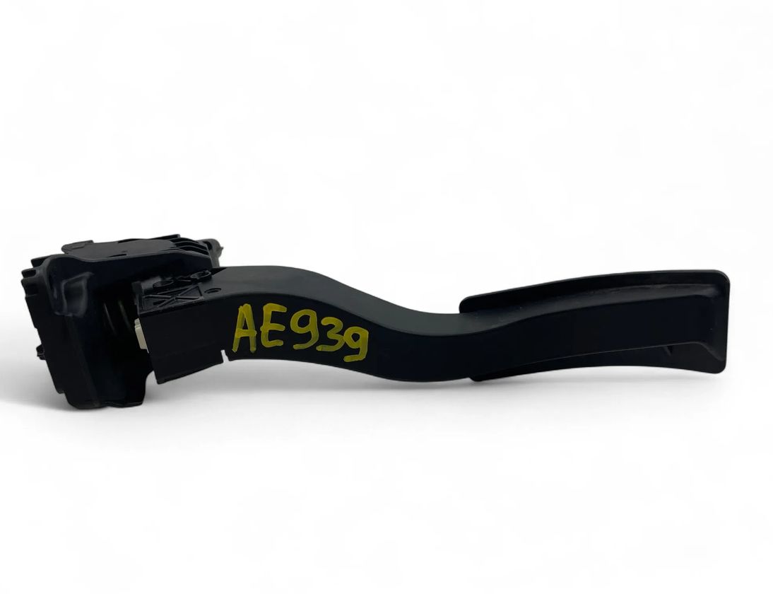 VOLKSWAGEN Golf 7 generation (2012-2024) Akseleratora / gāzes pedālis 5Q1723503H 32819318