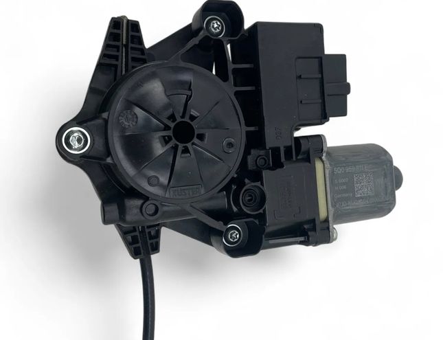 VOLKSWAGEN Passat B8 (2014-2023) Aizmugurējo kreiso durvju loga pacēlāja motorīts 5NA839461C 33027111