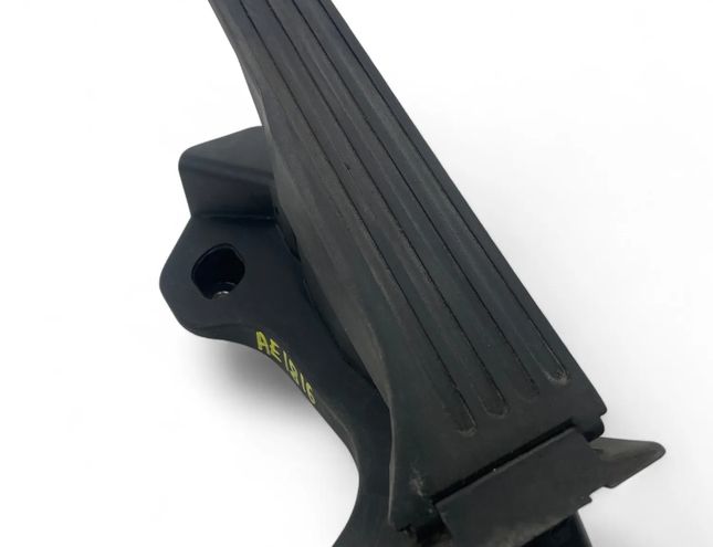 VOLKSWAGEN Tiguan 1 generation (2007-2017) Throttle Pedal 1K1721503S 33034639