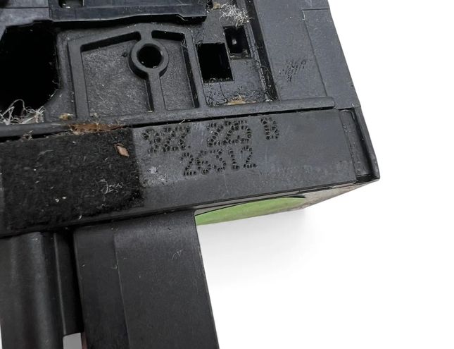 VOLKSWAGEN Passat B6 (2005-2010) Кнопка ручного тормоза 3C0927225B 33079922