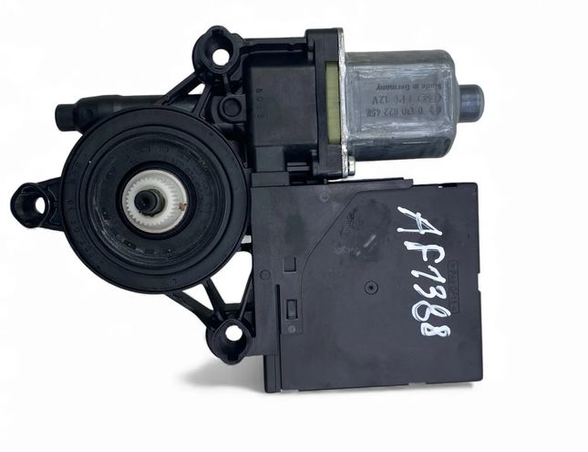 VOLKSWAGEN Passat B7 (2010-2015) Front Right Door Window Control Motor 3AA959702A 33103322