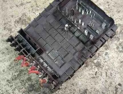 VOLKSWAGEN Golf 8 generation (2019-2023) Fuse Box 017183073,1K0937125D 32638606