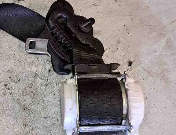 BMW 3 Series E90/E91/E92/E93 (2004-2013) Priekšējā kreisā drošības josta 34073018,7709100050 32640697