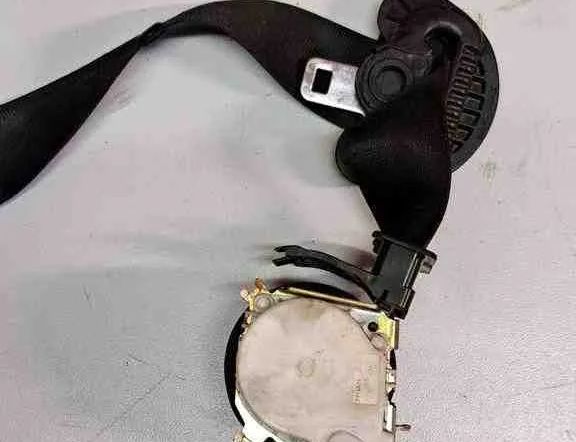 BMW 5 Series F10/F11 (2009-2017) Ремень безопасности передний левый 33017492 32641178