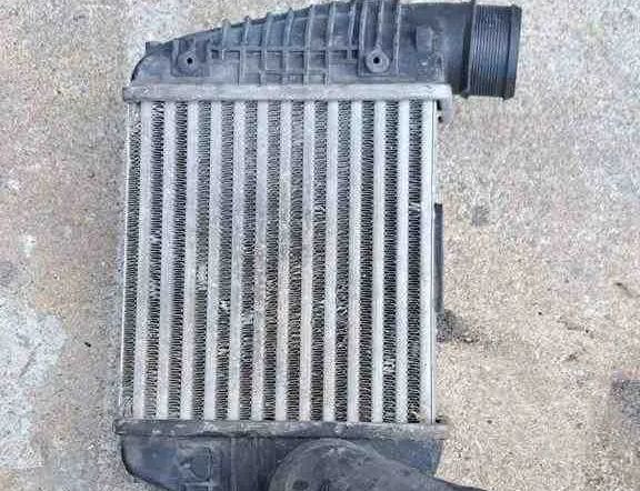 AUDI A6 C6/4F (2004-2011) Starpdzesētāja/interkūlera radiators 4F0145806R,PA46GF40 32642625