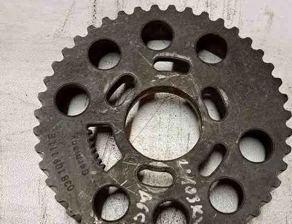 AUDI A6 C6/4F (2004-2011) Впускной шкив 038109111E 32643121