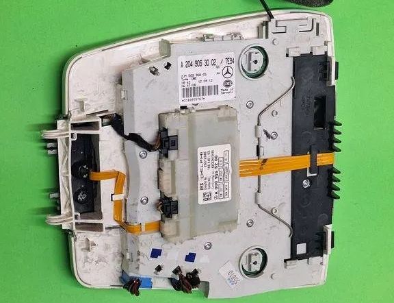 MERCEDES-BENZ C-Class W204/S204/C204 (2004-2015) Salona apgaismojums A2049063002,0183975767 31623709