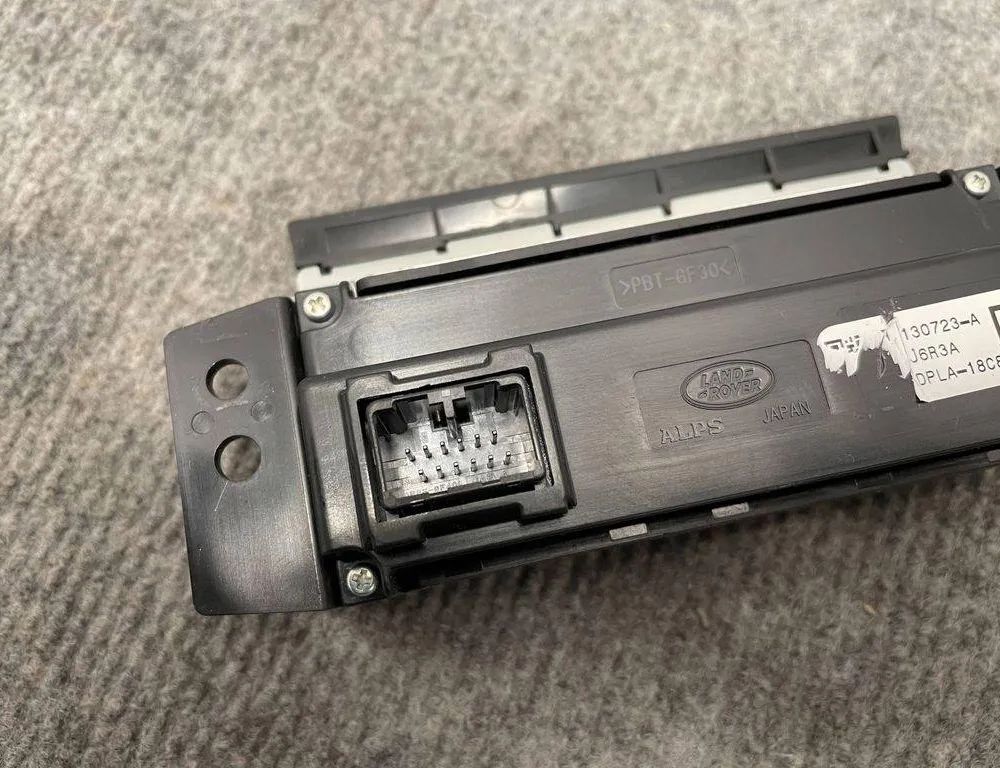 LAND ROVER Range Rover 4 generation (2012-2022) Екран навигаций 130723A,J6R3A,DPLA18C858DC 32189643