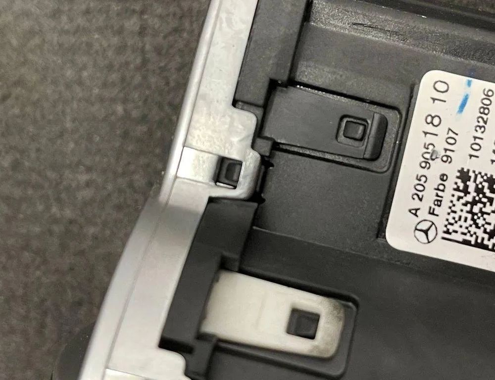 MERCEDES-BENZ GLC X253 (2015-2024) Headlight Switch Control Unit A2059051810 32189933