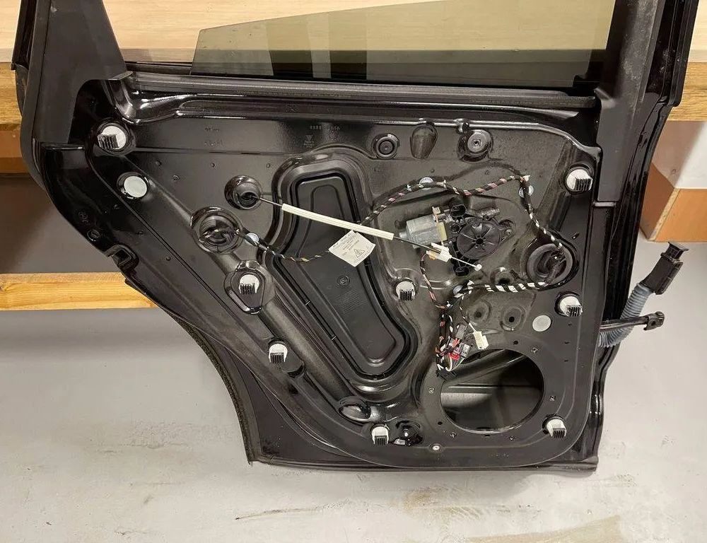 PORSCHE Macan 1 generation (2013-2023) Rear Left Door 95B839915D,95B833311A,5Q0959801A 32190781