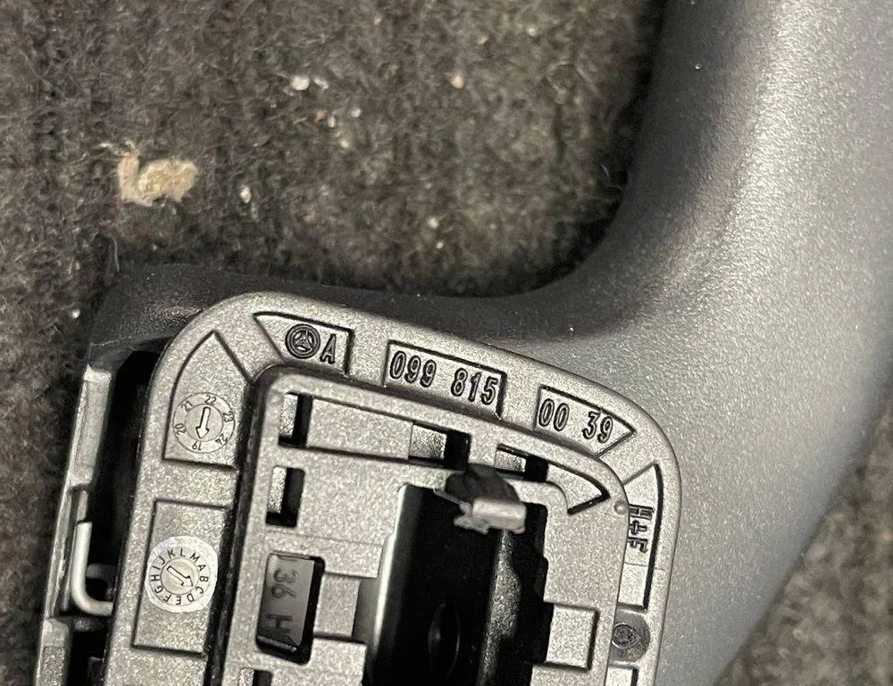 MERCEDES-BENZ GLC X253 (2015-2024) Rear Left Roof Handle A0998150100,A0009068905,A0998150039,A0998150000 32192082