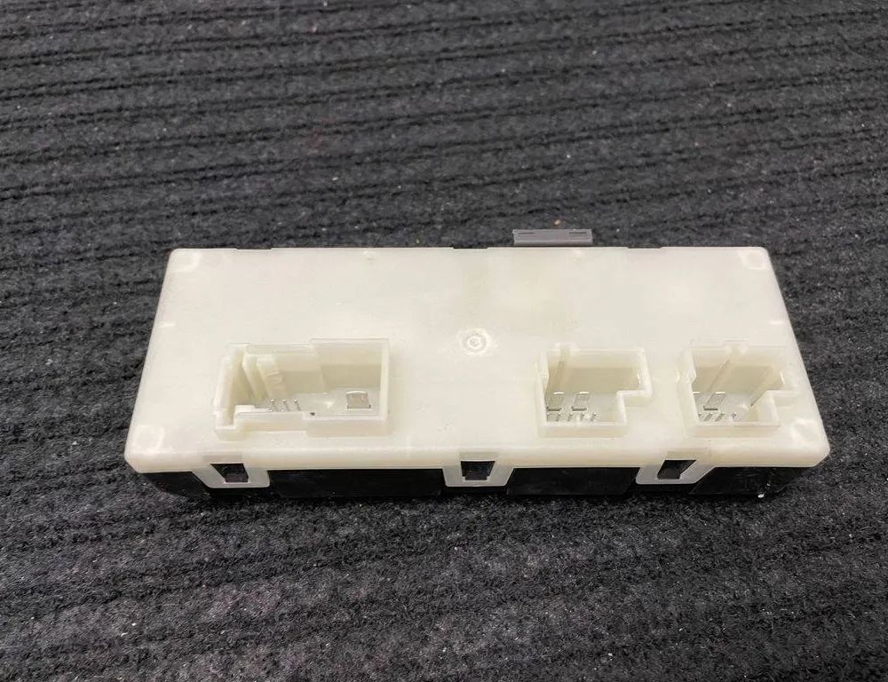 BMW 3 Series G20/G21/G28 (2018-2024) Bootlid Control Unit 0005000000,A2C7671601100,61355A19DB2,5A19DB2 32193396