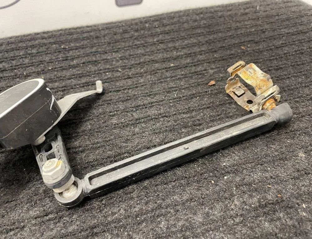 BMW 4 Series F32/F33/F36 (2013-2020) Датчик уровня передний левый 259160,37146870000 32193776