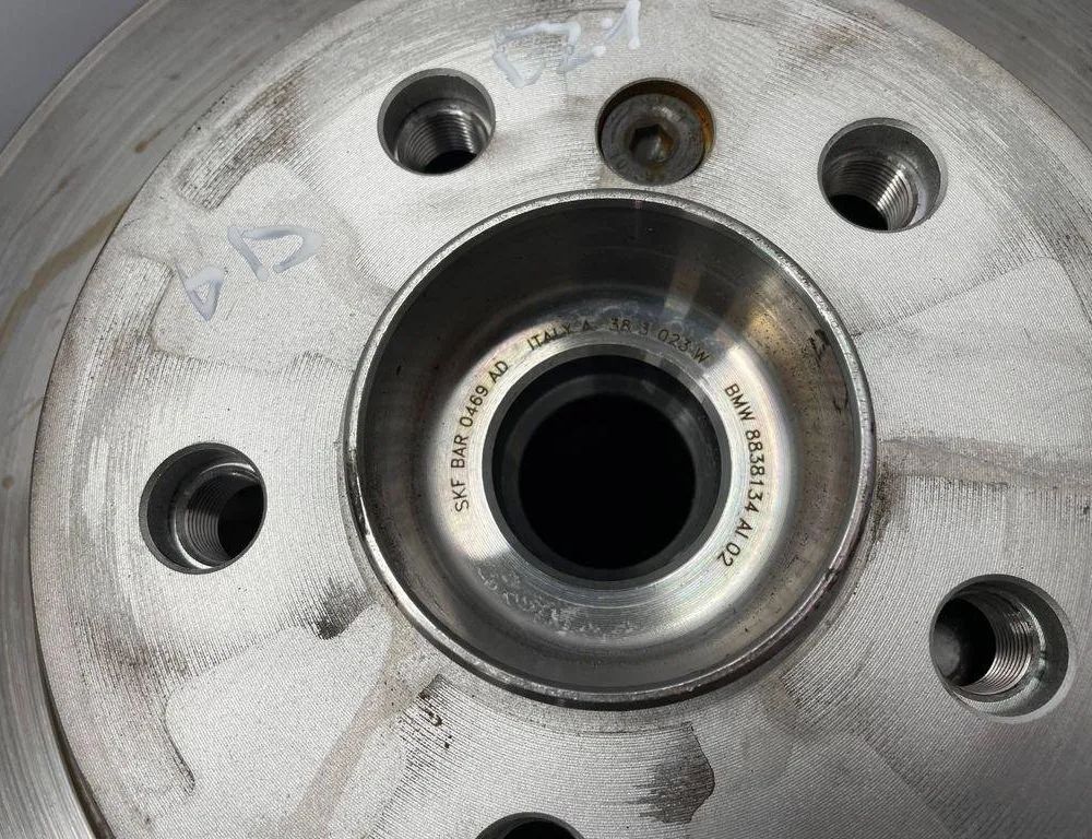 BMW 3 Series G20/G21/G28 (2018-2024) Rear Right Wheel Hub 8838134 32194027