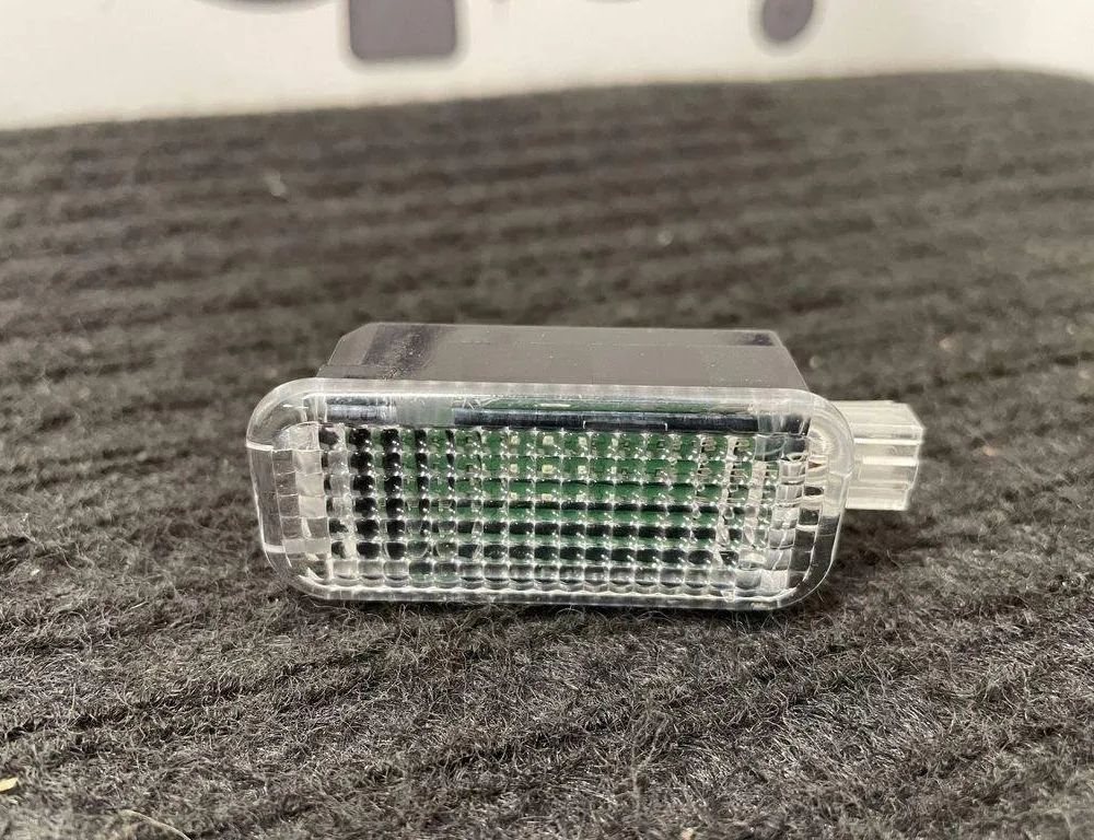 AUDI A5 F5 (2016-2024) Salona apgaismojums 8J0947409 32194667