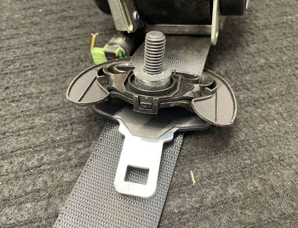 BMW X5 F15 (2013-2018) Ремень безопасности задний правый 635230500A 32194737