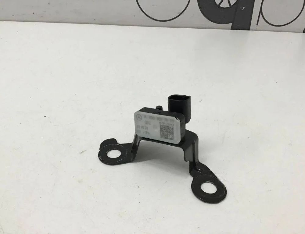 MERCEDES-BENZ GLS-Class X166 (2015-2020) Боковой датчик удара левый A0009057600 32199764