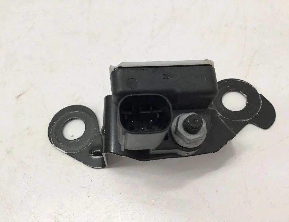 MERCEDES-BENZ GLS-Class X166 (2015-2020) Боковой датчик удара левый A0009057600 32199764