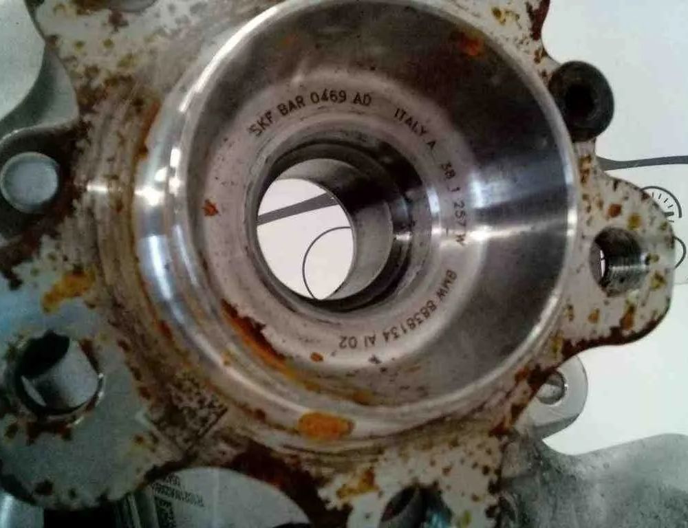 BMW i4 1 generation (2021-2024) Rear Right Wheel Hub 8838134,14605610,8834820,5878633,6303884 32602258