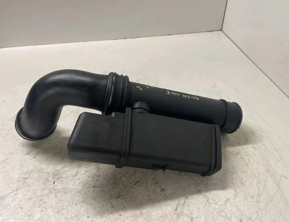 MERCEDES-BENZ E-Class W211/S211 (2002-2009) Starpdzesētāja / interkūlera truba A2115280308 31061407