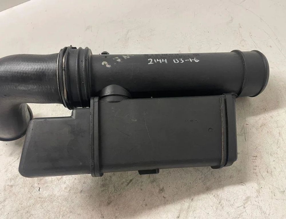 MERCEDES-BENZ E-Class W211/S211 (2002-2009) Starpdzesētāja / interkūlera truba A2115280308 31061407