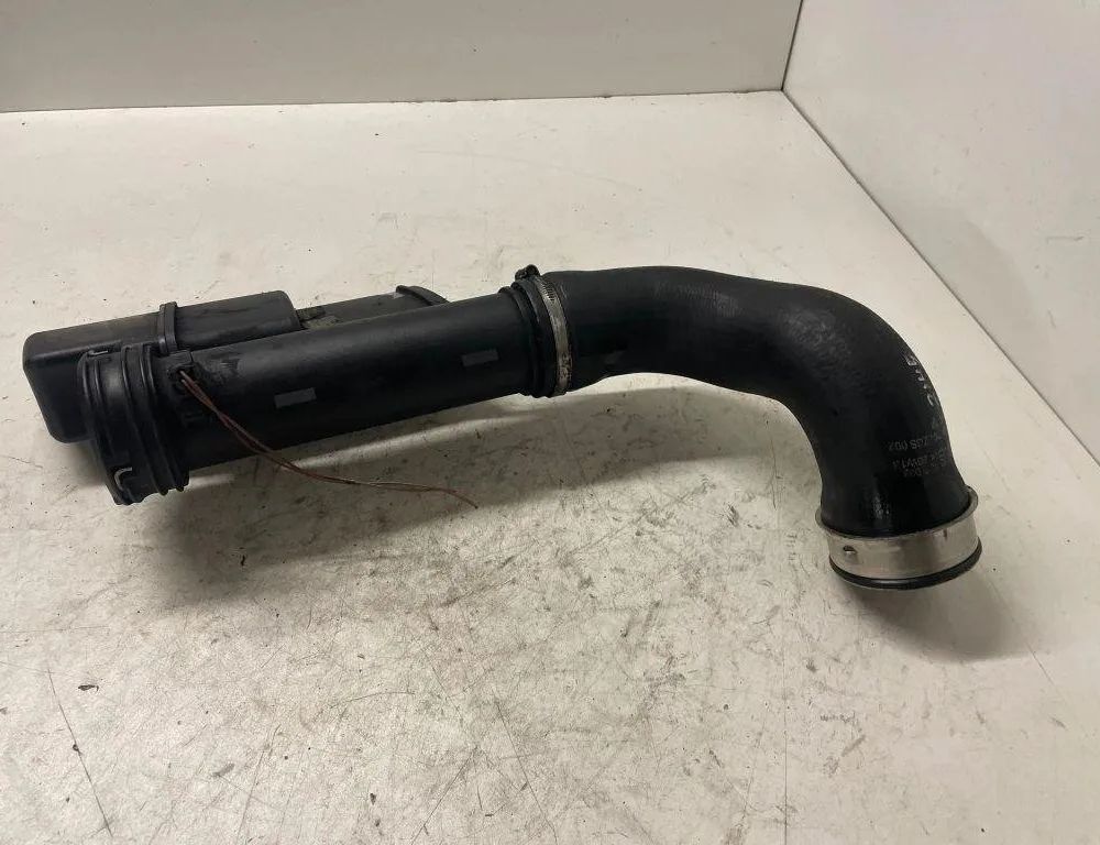 MERCEDES-BENZ E-Class W211/S211 (2002-2009) шланг радиатора интеркулера A2115280308 31062331